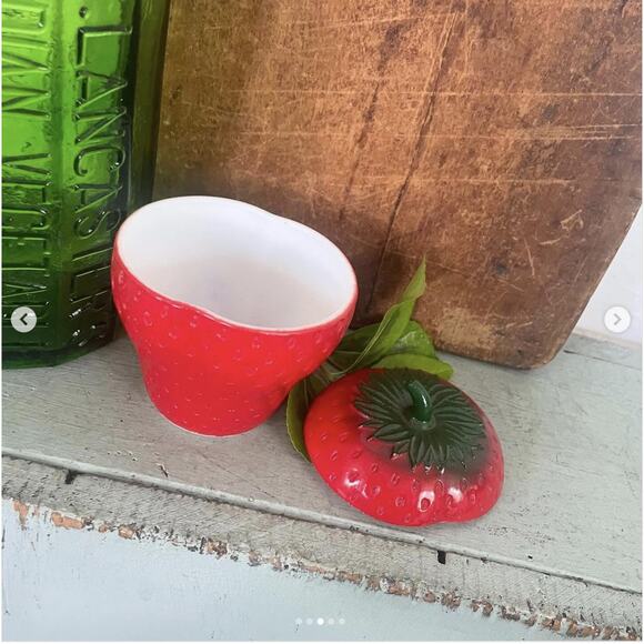 Vintage Milk Glass Strawberry Jam Jelly Jar Hazel Atlas - Picture 3 of 5